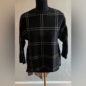 Kathie K Women’s Black/Cream Windowpane Plaid Asymmetrical Hem Relaxed Sweater L
